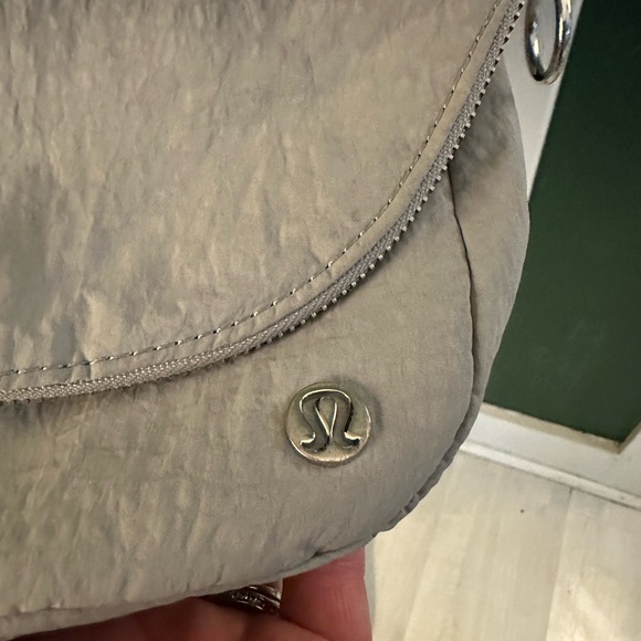 Lululemon crossbody bag - Picture 10 of 10